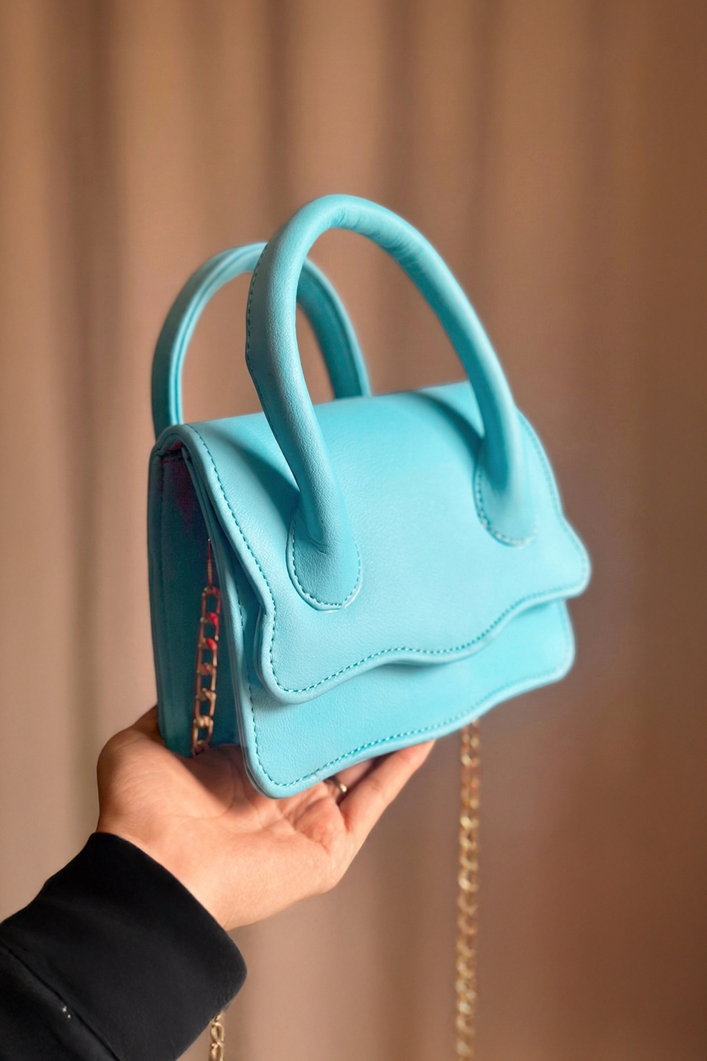 Luxury Wavy Design Mini Handbag – Premium Crossbody Bag for Women